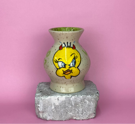 Who ME? Sylvester and Tweety Vase